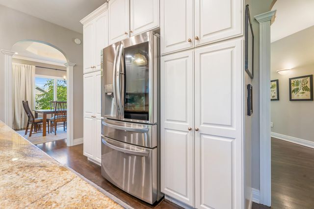 552 Shatz Drive N, Valparaiso, IN 46385