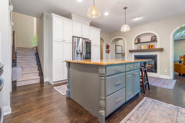 552 Shatz Drive N, Valparaiso, IN 46385
