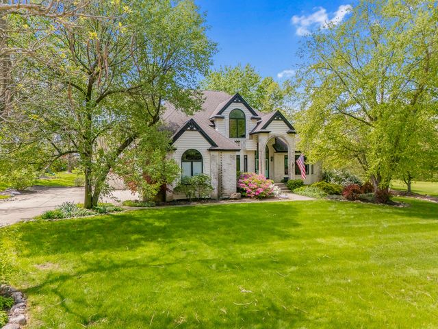 552 Shatz Drive N, Valparaiso, IN 46385