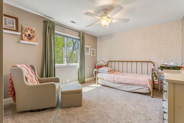 552 Shatz Drive N, Valparaiso, IN 46385