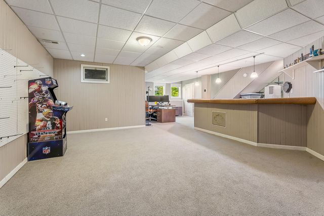 552 Shatz Drive N, Valparaiso, IN 46385