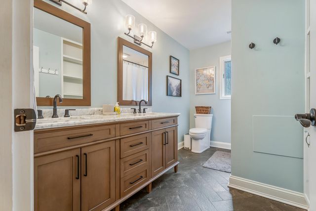 552 Shatz Drive N, Valparaiso, IN 46385