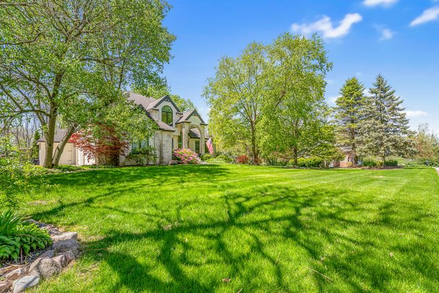 552 Shatz Drive N, Valparaiso, IN 46385