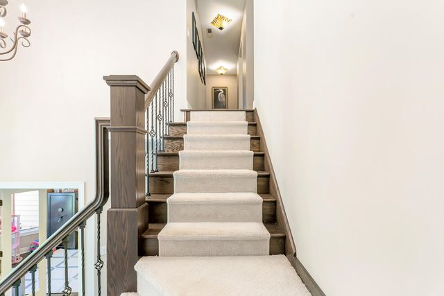 552 Shatz Drive N, Valparaiso, IN 46385