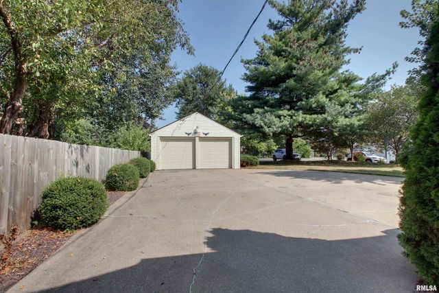 2305 SPRING Street, Quincy, IL 62301