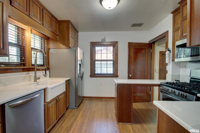 2305 SPRING Street, Quincy, IL 62301