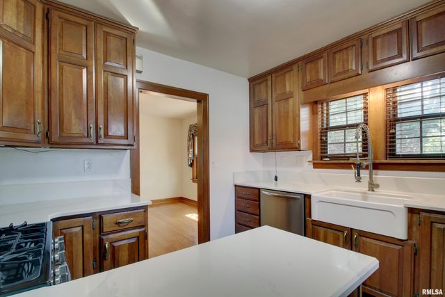 2305 SPRING Street, Quincy, IL 62301