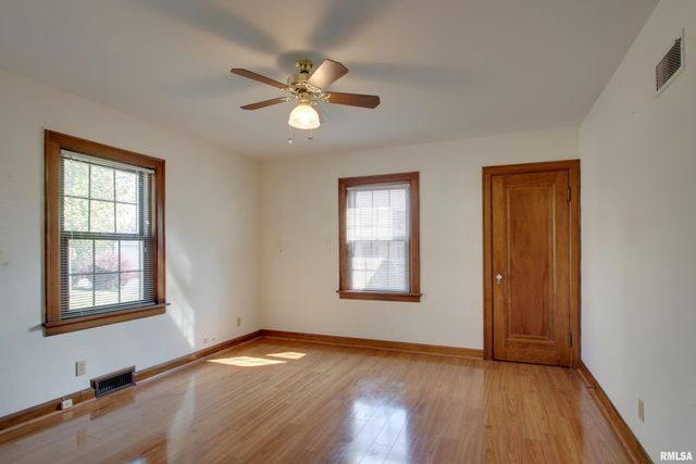 2305 SPRING Street, Quincy, IL 62301