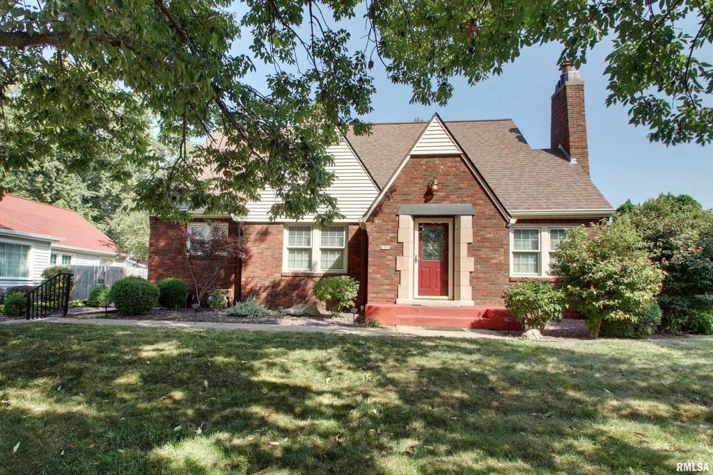 2305 SPRING Street, Quincy, IL 62301