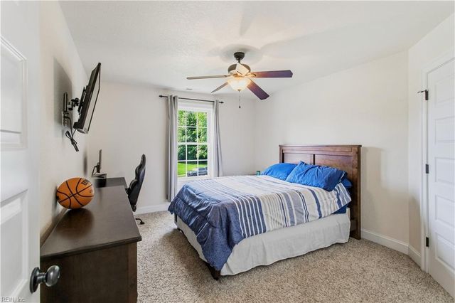 1716 Mount Airy CT, Virginia Beach, VA 23456