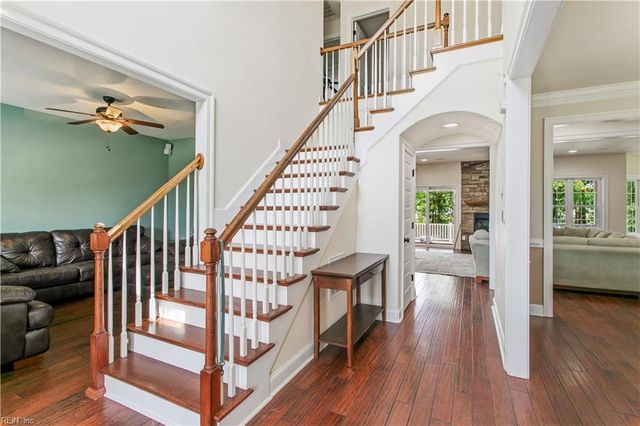 1716 Mount Airy CT, Virginia Beach, VA 23456