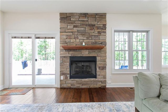 1716 Mount Airy CT, Virginia Beach, VA 23456