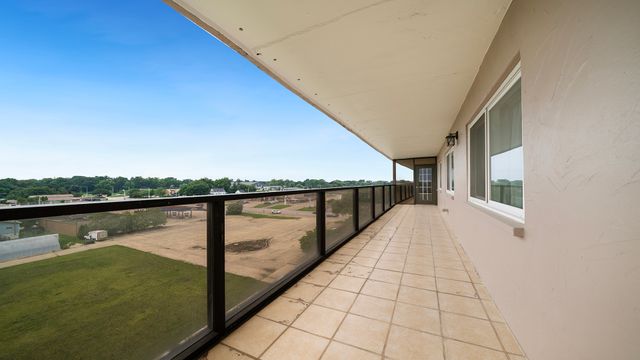 1133 N 7th Street 704, Rochelle, IL 61068
