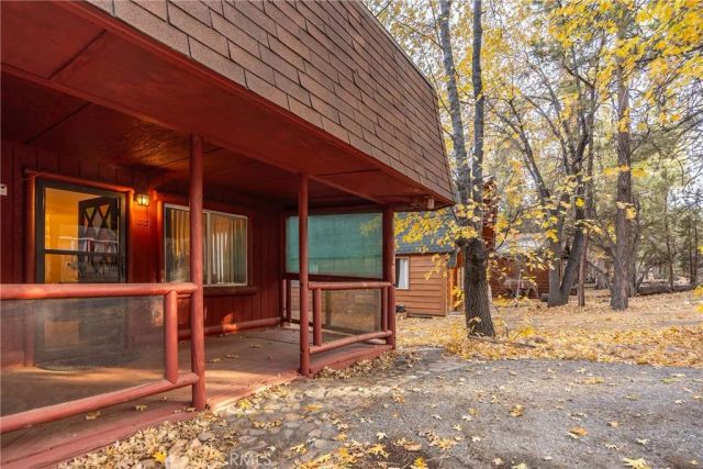 351 Pine Lane, Sugarloaf, CA 92386