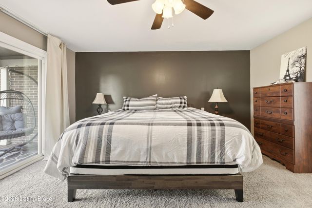 6718 Deep Creek Dr, Prospect, KY 40059