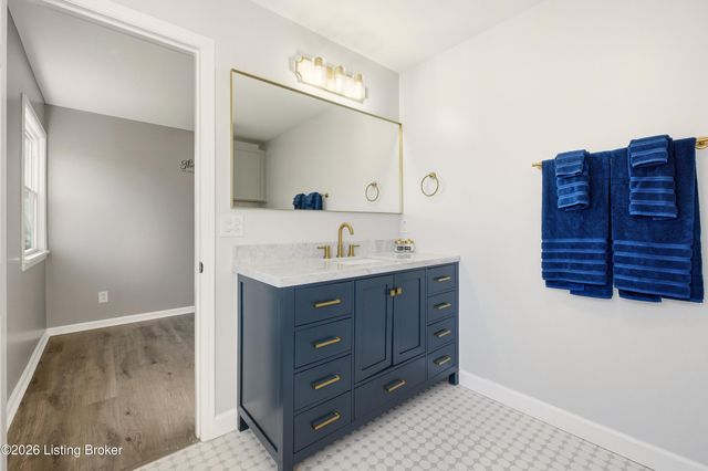 6718 Deep Creek Dr, Prospect, KY 40059