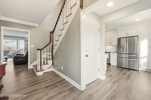 6718 Deep Creek Dr, Prospect, KY 40059