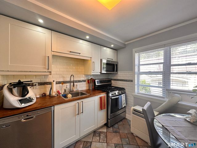 317 Court D, B-46 Court 317, Bridgeport, CT 06610