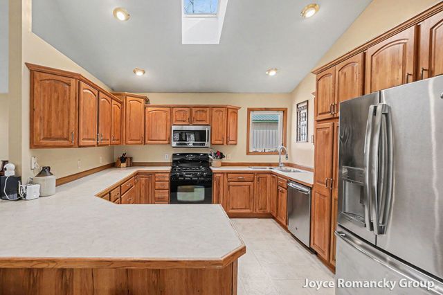850 W White Lake Drive, Twin Lake, MI 49457