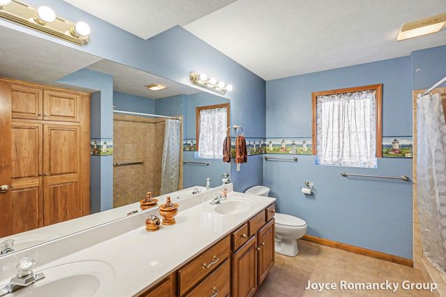 850 W White Lake Drive, Twin Lake, MI 49457
