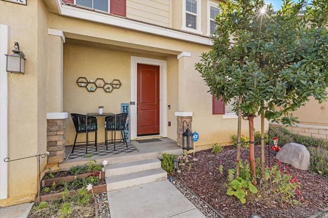13642 Gray Hawk Way, Valley Center, CA 92082