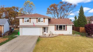 5833 Ashcroft Drive, Mayfield Heights, OH 44124