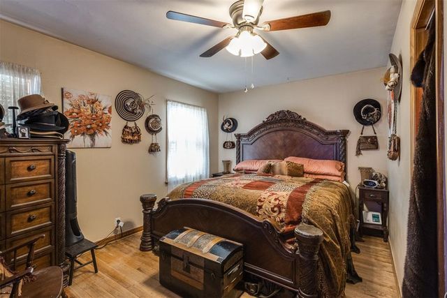 308 S 6th Street, Yukon, OK 73099