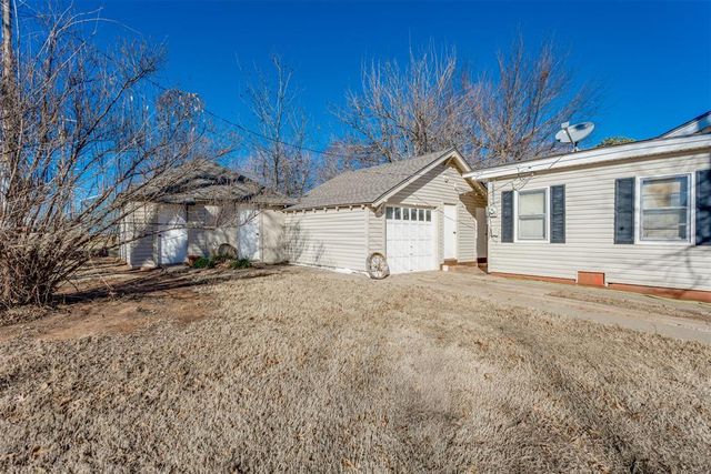 308 S 6th Street, Yukon, OK 73099