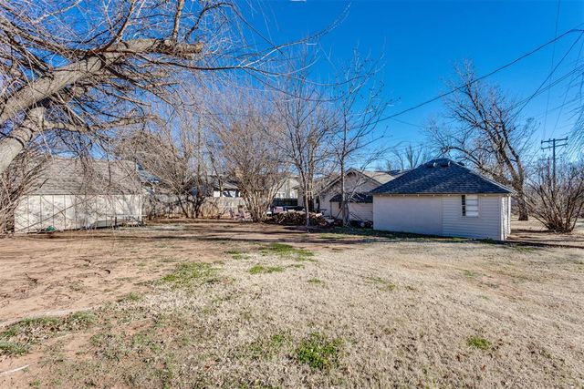 308 S 6th Street, Yukon, OK 73099