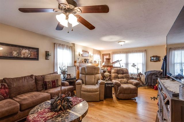 308 S 6th Street, Yukon, OK 73099