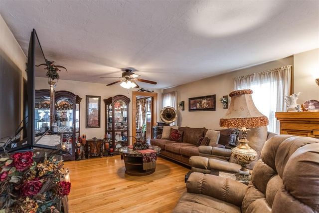 308 S 6th Street, Yukon, OK 73099