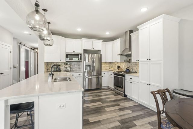 1806 FAIR OAKS CT, Columbia, MO 65201