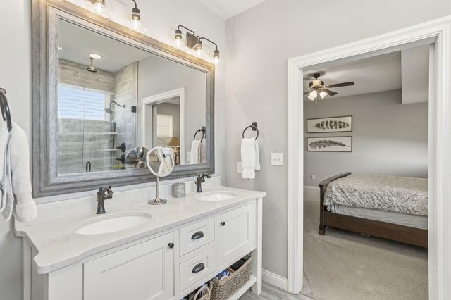 1806 FAIR OAKS CT, Columbia, MO 65201