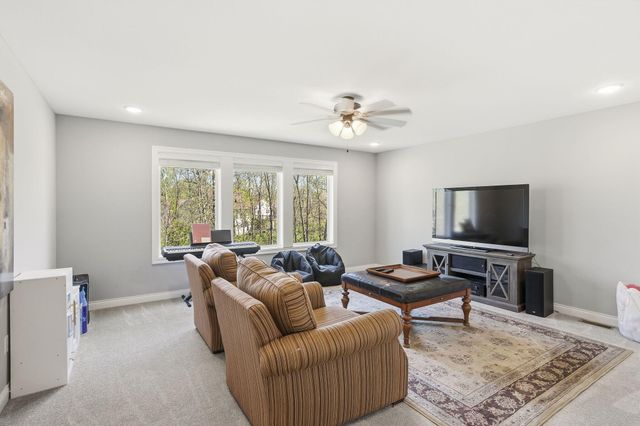 1806 FAIR OAKS CT, Columbia, MO 65201