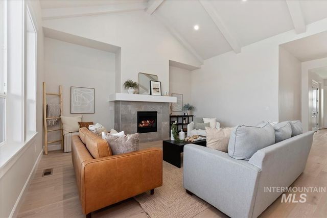 153 S Sunniva Ave, Kuna, ID 83634