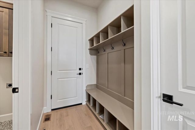 153 S Sunniva Ave, Kuna, ID 83634