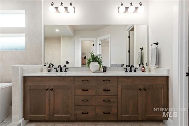 153 S Sunniva Ave, Kuna, ID 83634