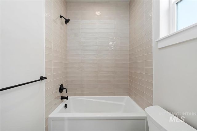 153 S Sunniva Ave, Kuna, ID 83634