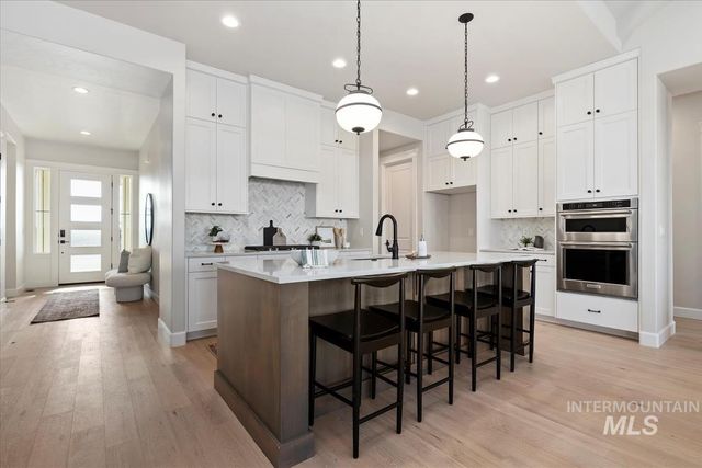 153 S Sunniva Ave, Kuna, ID 83634