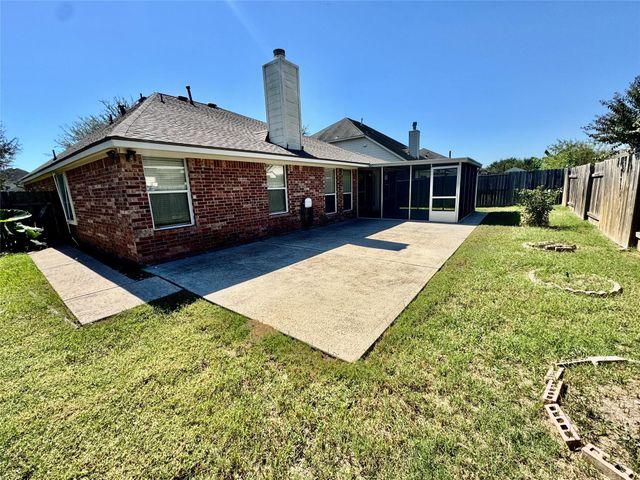 7617 Waterlilly Lane, Pearland, TX 77581