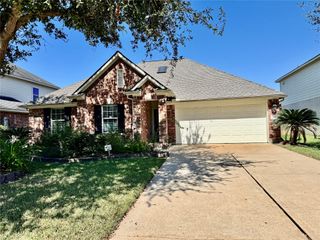 7617 Waterlilly Lane, Pearland, TX 77581