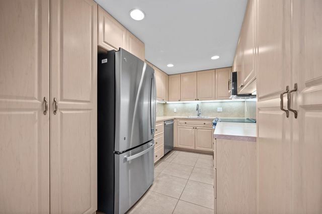 2773 S Ocean Boulevard 416, Palm Beach, FL 33480