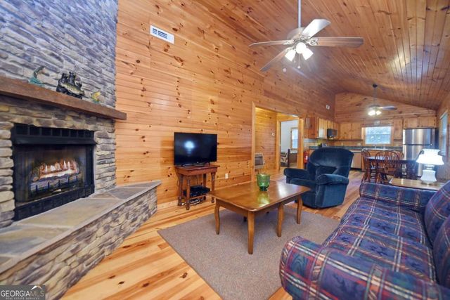 175 Bell Road, Mineral Bluff, GA 30559