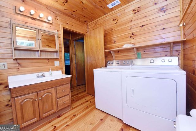 175 Bell Road, Mineral Bluff, GA 30559