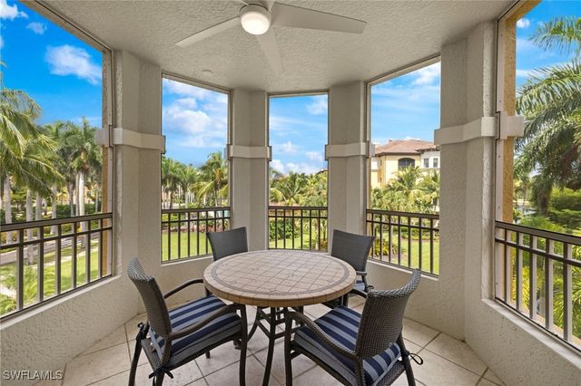 2748 Tiburon BLVD E C202, Naples, FL 34109