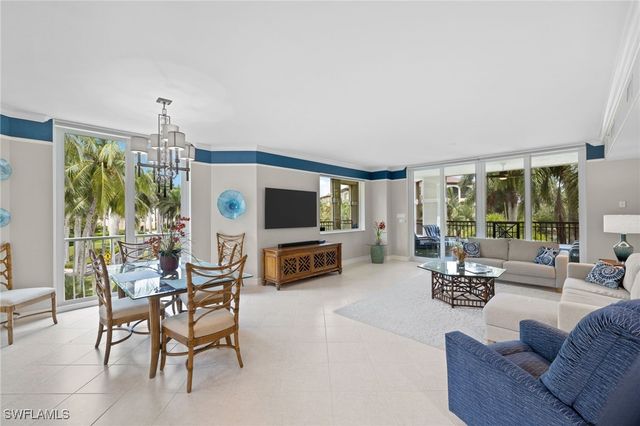 2748 Tiburon BLVD E C202, Naples, FL 34109