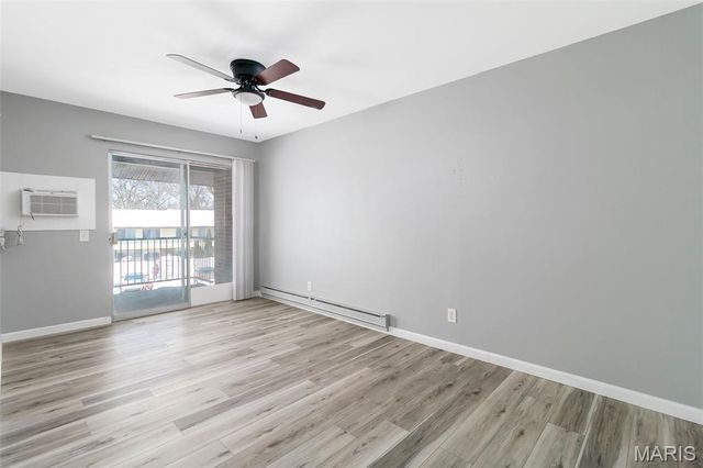 7604 Hazelcrest Drive E, St Louis, MO 63042