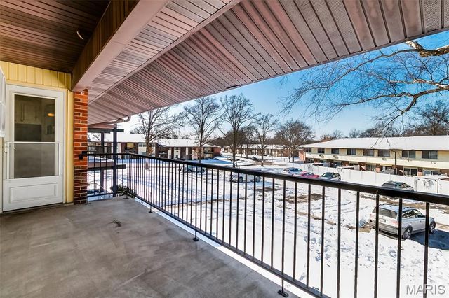 7604 Hazelcrest Drive E, St Louis, MO 63042