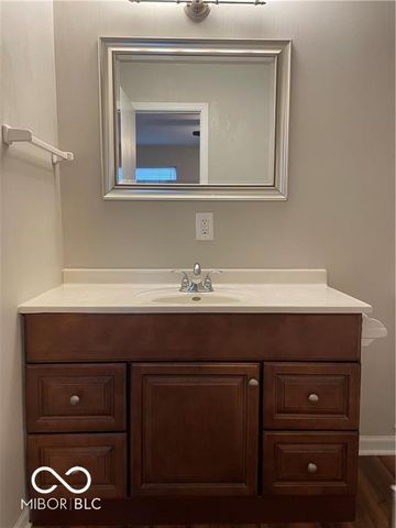 1631 River Shore Parkway, Indianapolis, IN 46208