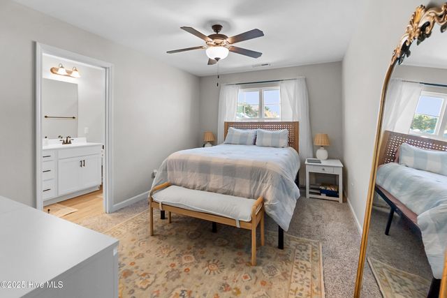 72 Catalina Circle, Swansboro, NC 28584